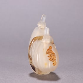 A Qing Dynasty agate Fugua double snuff bottle