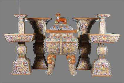A Qing Qianlong gold silk enamel colorful dragon pattern five incense burner
