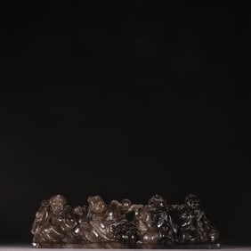 A Qing Dynasty tea crystal immortal pen holder ornament