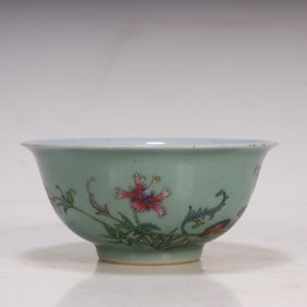 A Qianlong blue and white colored official kiln bowl