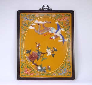A piece of rosewood lacquer-based hundred treasures inlaid with phoenixes wearing peony hanging