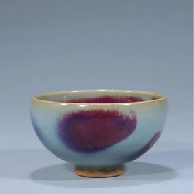 A natural glazed purple spotted cup of the Song Dynasty Jun kiln