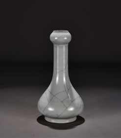 A garlic bottle in a Song official kiln