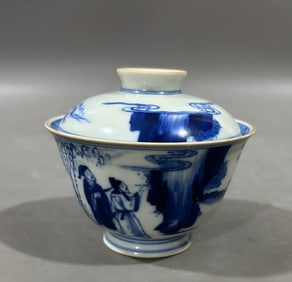 A blue and white bowl of the Qing Dynasty