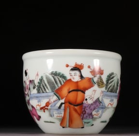 A small vat of Qing Dynasty pastel character stories