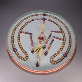 A plate of Qing Dynasty silver gilt dragon pattern morning beads