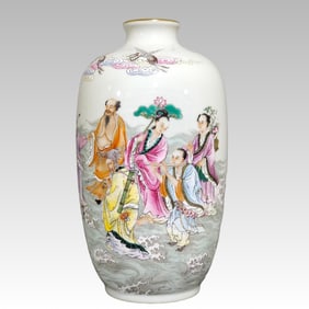 A Qing Dynasty Yongzheng Eight Immortals crossed the sea to write poetry vases