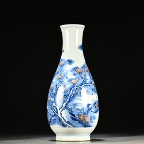 A red bottle in blue and white glaze in the night shadow cold plum