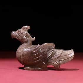 A piece of the Han Dynasty's jade phoenix bird
