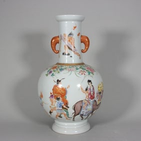 A Qing Qianlong pastel Zhong Kui married a sister elephant ear bottle