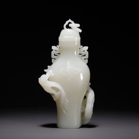 A Qing Dynasty Tian Yulong pattern vase