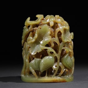 A topaz carved lotus pond double egret stove top of the Qing Dynasty