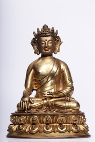 A seated statue of the Buddha in the Qing Dynasty in copper gilt in the Qing Dynasty