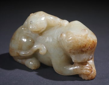 A Qing Dynasty mother and child beast handle