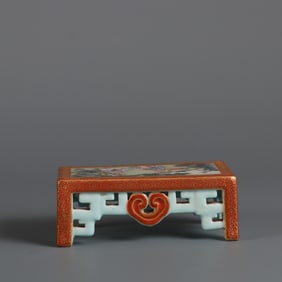 A piece of pastel gold-painted window H made in the Qianlong period of the Qing Dynasty: Shitu ink