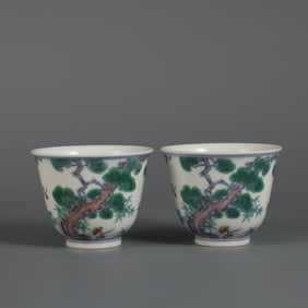 A pair of Qing Yongzheng year system Dou Cai Sui Han three friends bell cup