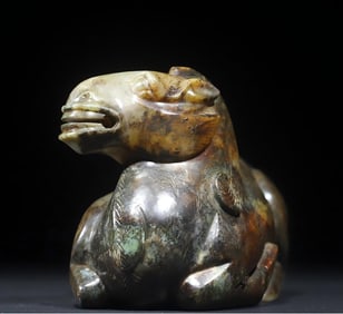 A jade camel ornament of the Qing Dynasty