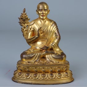 A bronze gilt Buddha statue of the Qing Dynasty