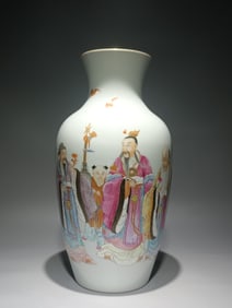 A Qing Qianlong pastel Fulu Shou Guanyin vase