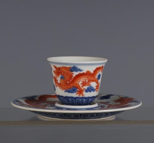 A piece of Qing Yongzheng year system (bath inkstone bookstore model) blue and white alum red double
