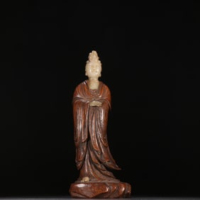A bamboo carving inlaid with a statue of Guanyin on Shoushan stone