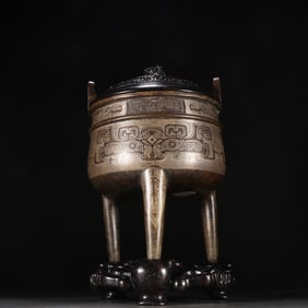 A three-legged aromatherapy stove with a copper tire pinched silver silk beast face pattern