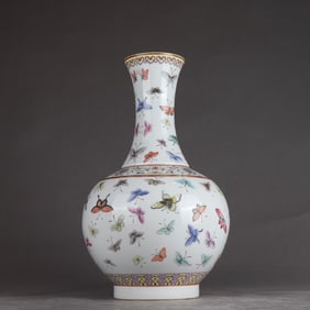 A Qing Guangxu pastel hundred plate appreciation bottle