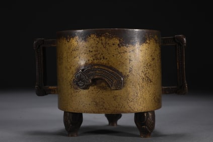 A piece of Qing Dynasty copper tire elephant foot ruyi ear tube furnace