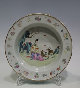 A piece of Qianlong year of the Qing Dynasty pastel magu birthday picture folded edge wash