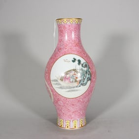 A Qing Qianlong agate red curly grass pattern window opening character story olive bottle
