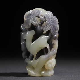 A piece of blue and white seed material of the Qing Dynasty Sanyang Kaitai furnace top is