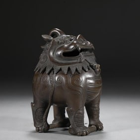 A clear copper tire Luduan auspicious beast incense burner