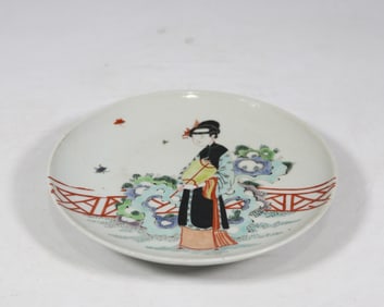 A Qing colorful lady picture figure plate