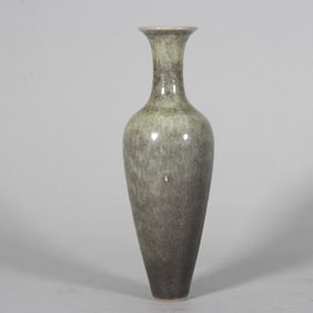 A Qing Kangxi cowpea red willow leaf bottle