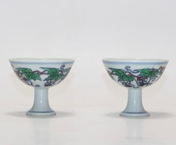 A pair of Ming Chenghua year Doucai grape pattern goblets