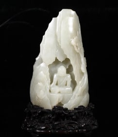 A Qing Dynasty Hetian jade mountain ornament