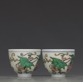 A pair of Ming Chenghua Doucai grape pattern cups