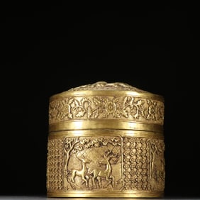 A Qing silver gilt engraved pine deer picture cover box
