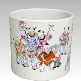 A Qing Yongzheng pastel baby play picture poem holder
