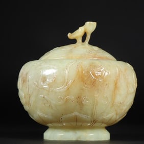 A Hetian jade lotus Buddha pattern lid jar