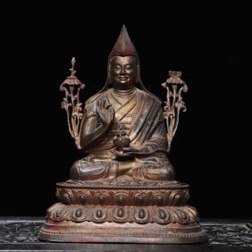A bronze rubbing statue of Tsongkhapa