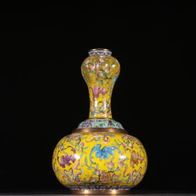 A Qing copper tire painting enamel bat pattern garlic bottle