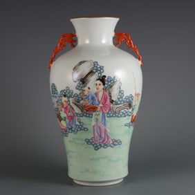 A piece of pastel Sanniang godson double ears made in the Qing Yongzheng year