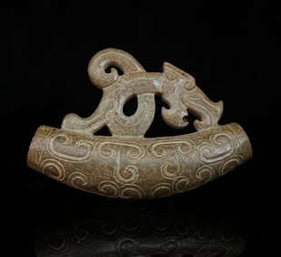 A Han Dynasty Hetian jade dragon pattern jade pipe