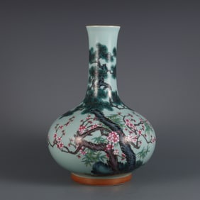 A bean celadon made in the Qianlong period of the Qing Dynasty with pastel cold three friends