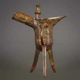 A bronze phoenix bird pattern cup of the Western Zhou Dynasty
