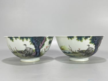 A pair of Qianlong year enamel cow bowls