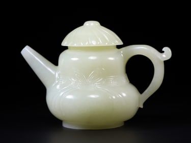 A Tian jade pot from the Qing Dynasty