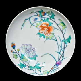 A Qing Yongzheng blue and white doucai flower pattern plate