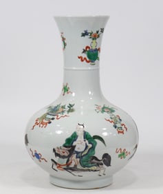 A colorful figure Bogu flat belly bottle made in the Kangxi era of the Qing Dynasty